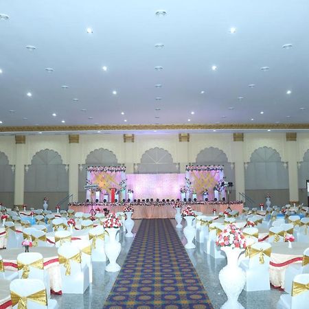 Gadiraju Palace Convention Centre&Hotel Visakhapatnam Extérieur photo