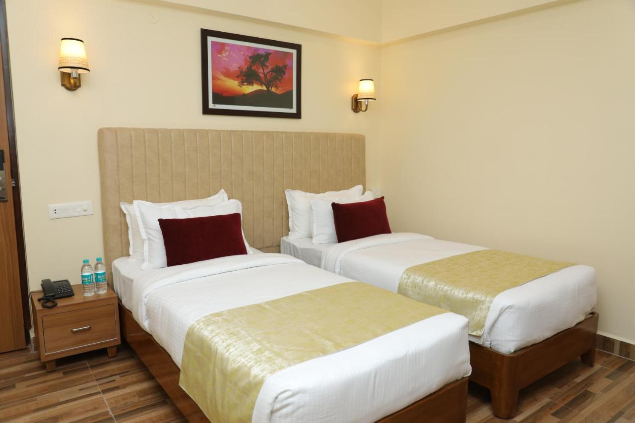 Gadiraju Palace Convention Centre&Hotel Visakhapatnam Extérieur photo