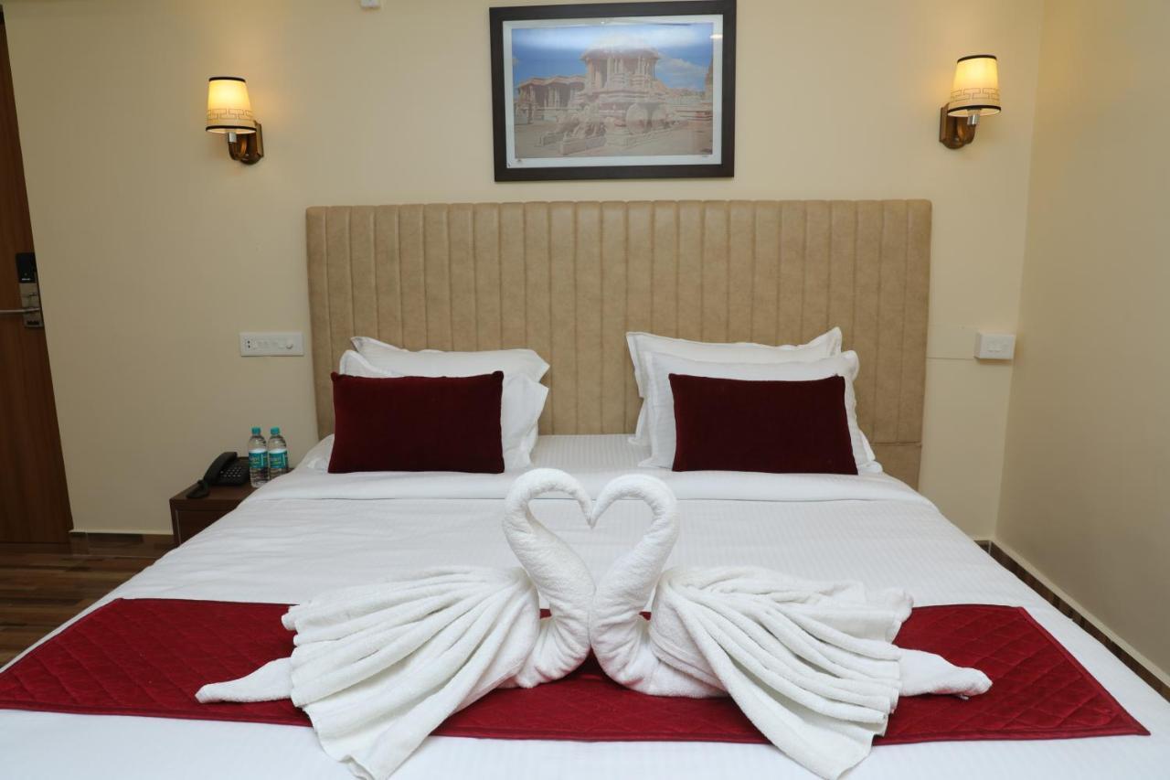 Gadiraju Palace Convention Centre&Hotel Visakhapatnam Extérieur photo