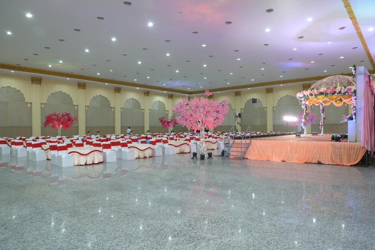 Gadiraju Palace Convention Centre&Hotel Visakhapatnam Extérieur photo