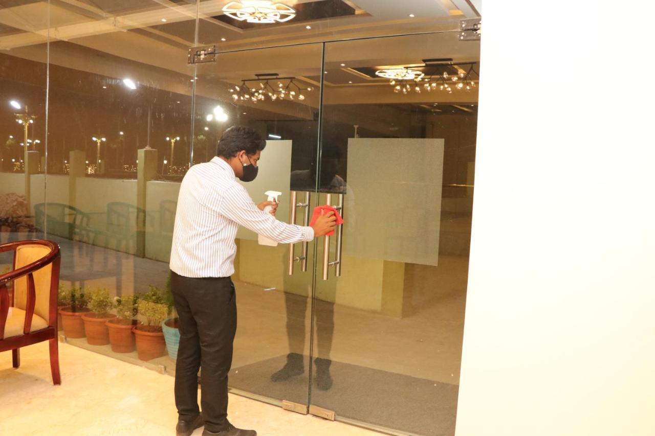 Gadiraju Palace Convention Centre&Hotel Visakhapatnam Extérieur photo